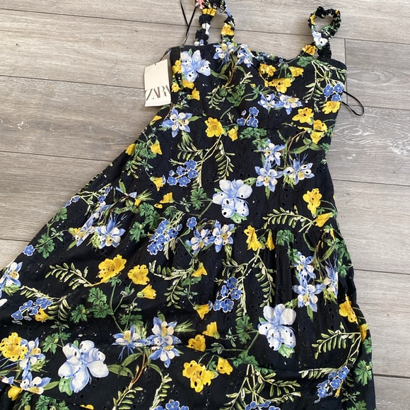 🆕 2024 ZARA FLORAL MIDI DRESS - Picture 4 of 4